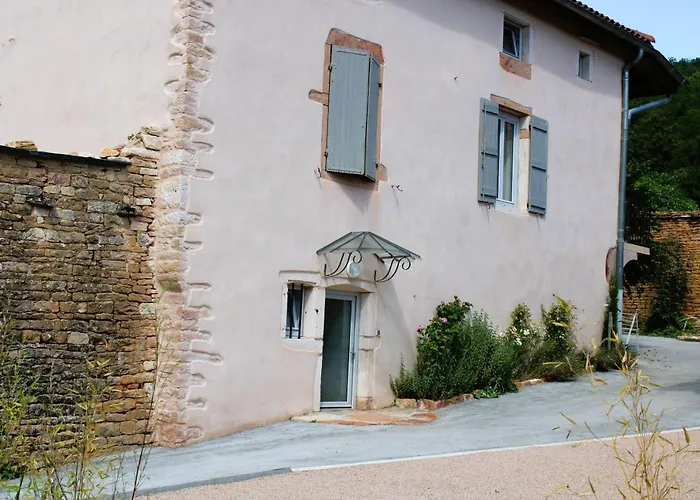 Le Clos Des Pierres Rouges